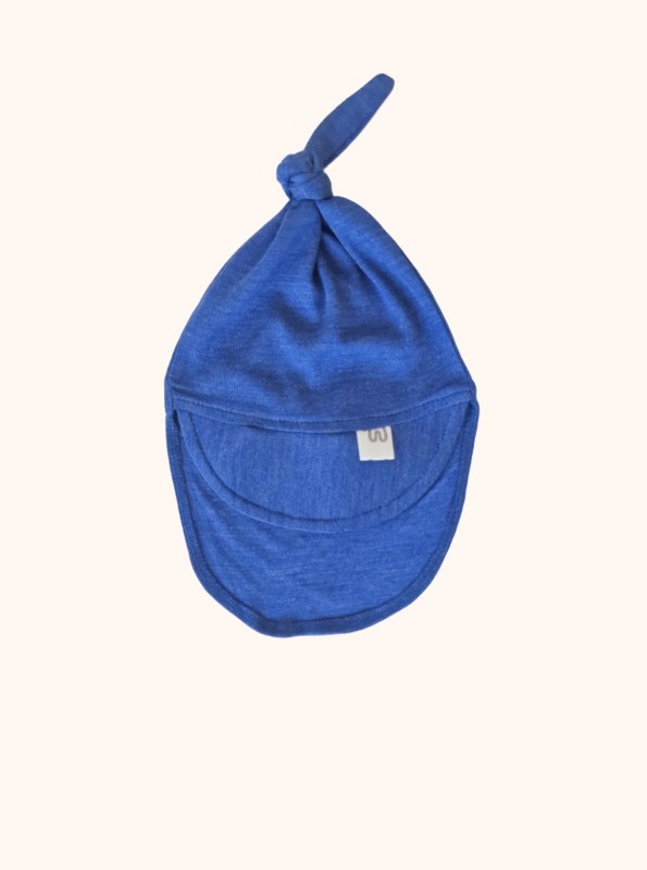 Letnia czapka z daszkiem z wełny merynosów i jedwabiu dla dzieci w kolorze granatowym, BeWoolly